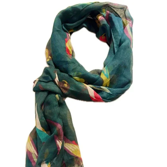 Italian Silk Scarf by F & F Bird Pattern Thin Shawl Wrap Eyelash Ends NEW - Picture 4 of 5